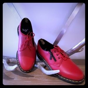 Dr. Martens AirWair UK Size 7/US Size 9